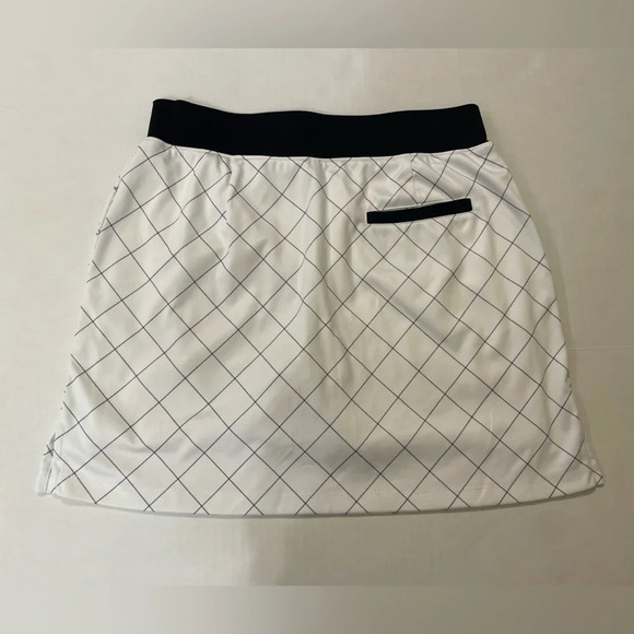 Izod Golf White Black striped Skort Size Small - Picture 2 of 5